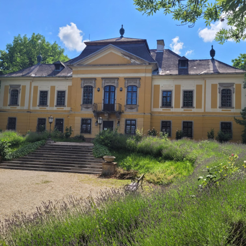 Ontdek het De La Motte- kasteel in Noszvaj.