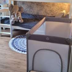 Comfortabel campingbedje voor de kleintjes.