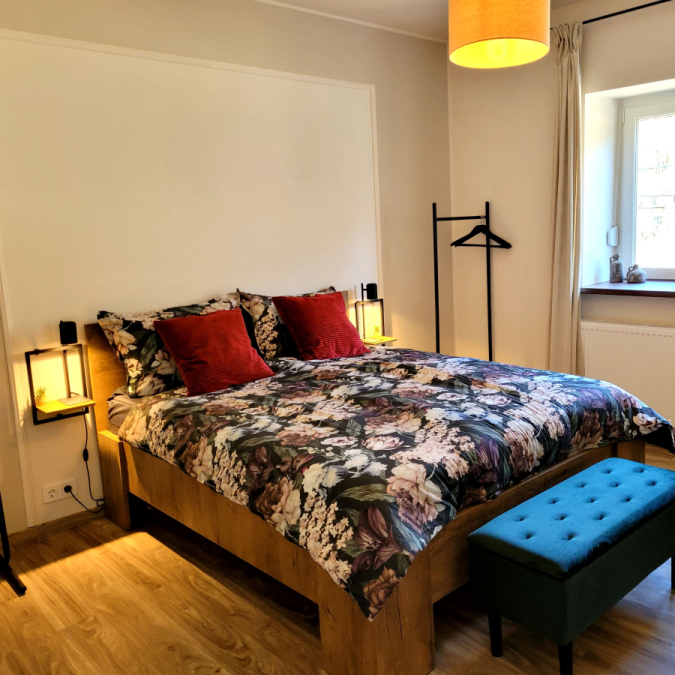 Ruime slaapkamer.